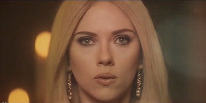 Scarlett Johansson trolle Ivanka Trump dans une parodie SNL