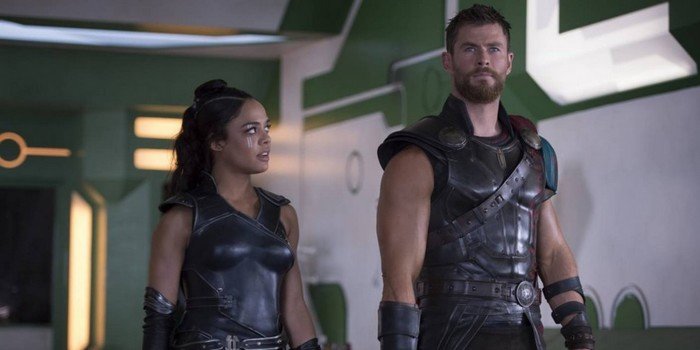 Men in Black : Hemsworth, Thompson, le duo de Thor : Ragnarok réuni !