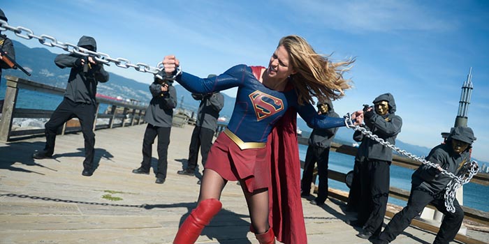 Critique Supergirl saison navet étonnamment sympa