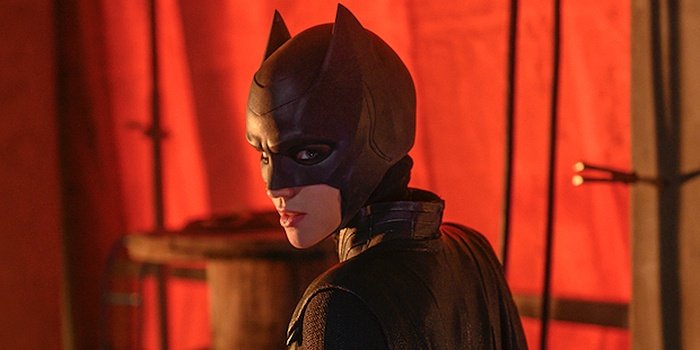 Critique Batwoman saison 1 épisode 1 : la cousine de Arrow
