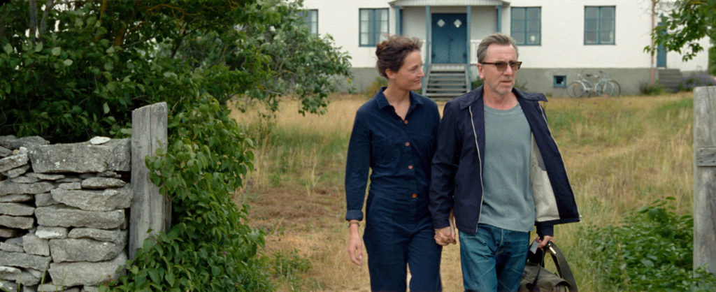 Cannes 2021 – jour 3 et 4 : en retard, toujours en retard Cannes 2021 - critique Bergman Island