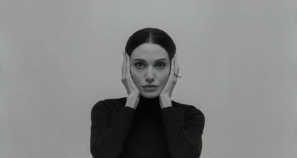 Critique Maria : requiem pour Angelina Jolie Critique Maria : requiem pour Angelina Jolie