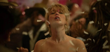 Critique Die, My Love