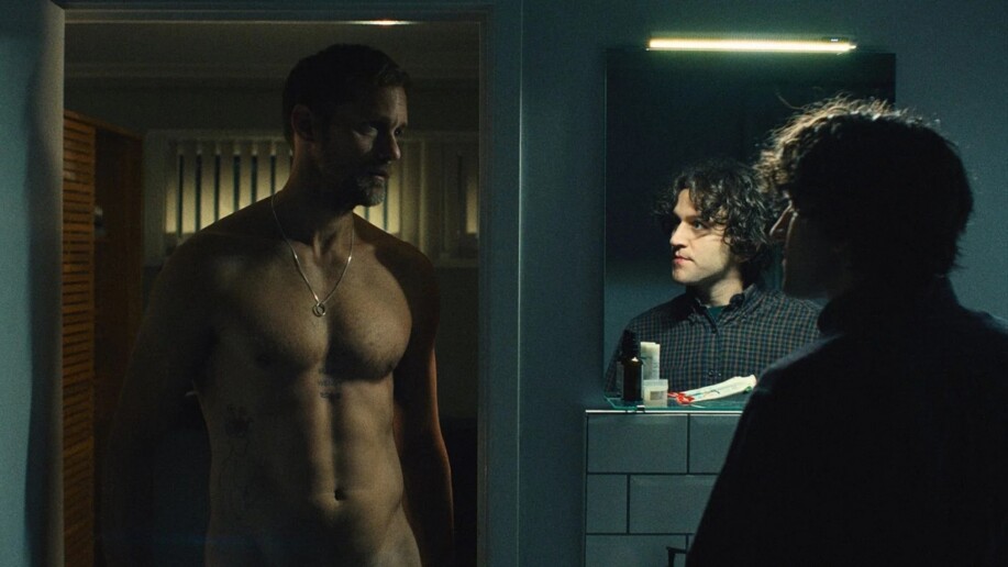 Critique Pillion : romance qui sort la cravache