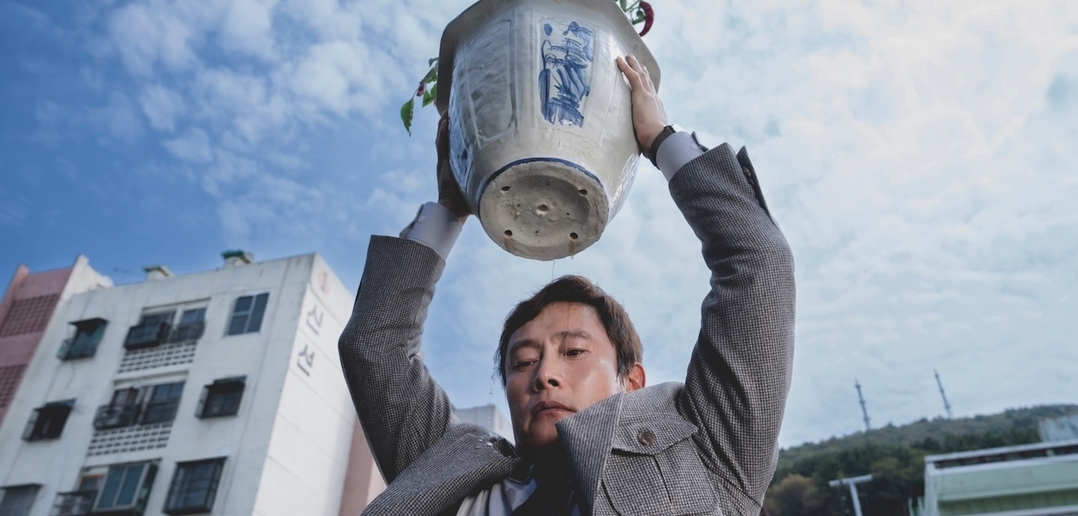 Critique Aucun autre choix : chef-d’œuvre de comédie noire Critique Aucun autre choix : chef-d’œuvre de comédie noire