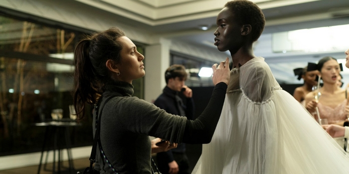 Critique Coutures : aiguilles dans le mauvais sens