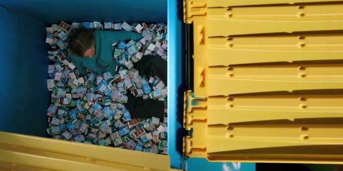 Critique Pluribus Saison 1 : bodysnatcher grand sourire