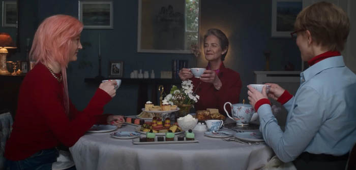 Father Mother Sister Brother © Films du Losange