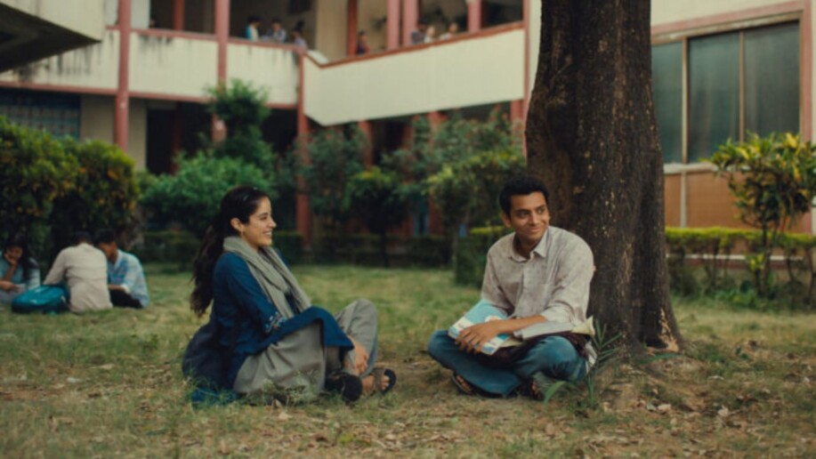 Critique une jeunesse indienne : la révolte a sonné