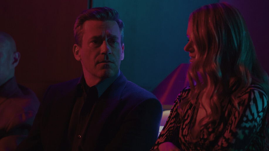 Critique Vrais voisins, faux amis (saison 2) avec Jon Hamm