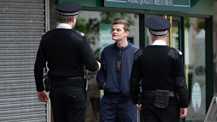 Critique de Plus fort que moi (I Swear) avec Robert Aramayo et Maxine Peake