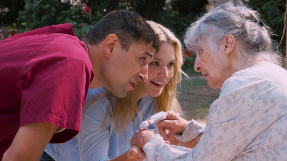Cannes 2026 - Critique Soudain : Hamaguchi nous assomme dans l'EHPAD de Virginie Efira