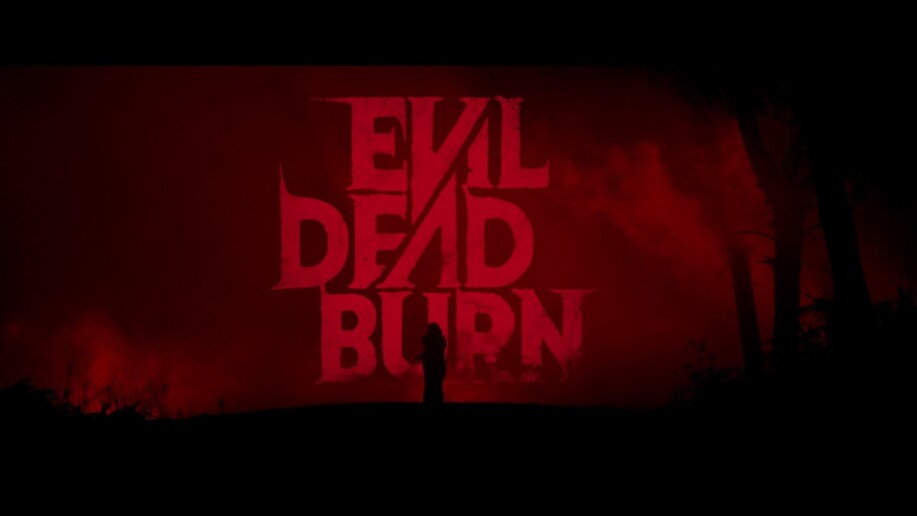 Critique Evil Dead Burn : Le film qui en a une sacré paire Evil Dead Burn : Le film qui en a une sacré paire