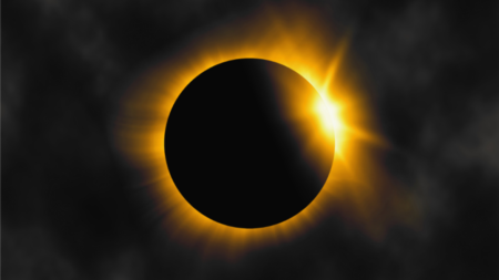 Éclipse du 12 août, Ariana Grande, IA … le recap’ de la semaine